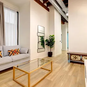 Aqua Apartment